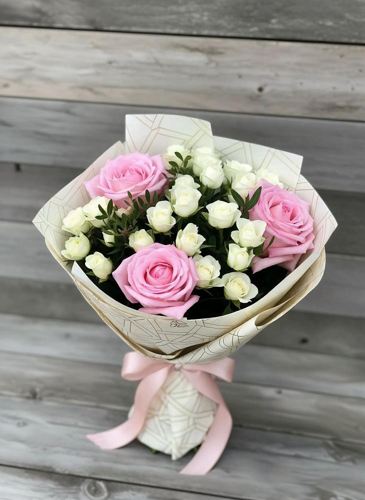 Букет цветов из: Розы в Больших Березниках