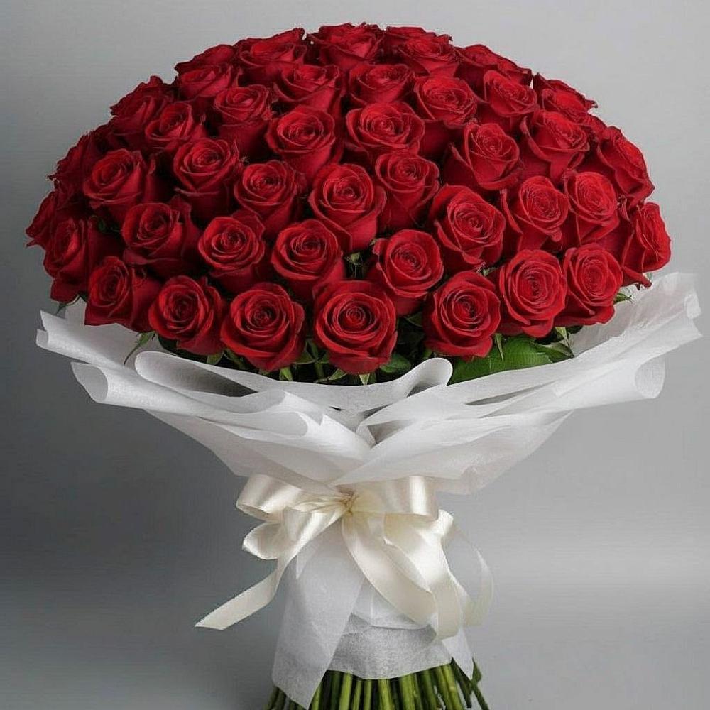 Букет 101 Красная роза Блэк Мэджик в Больших Березниках