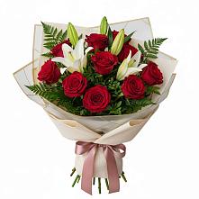 Букет цветов из:  Лилии и Розы в Больших Березниках