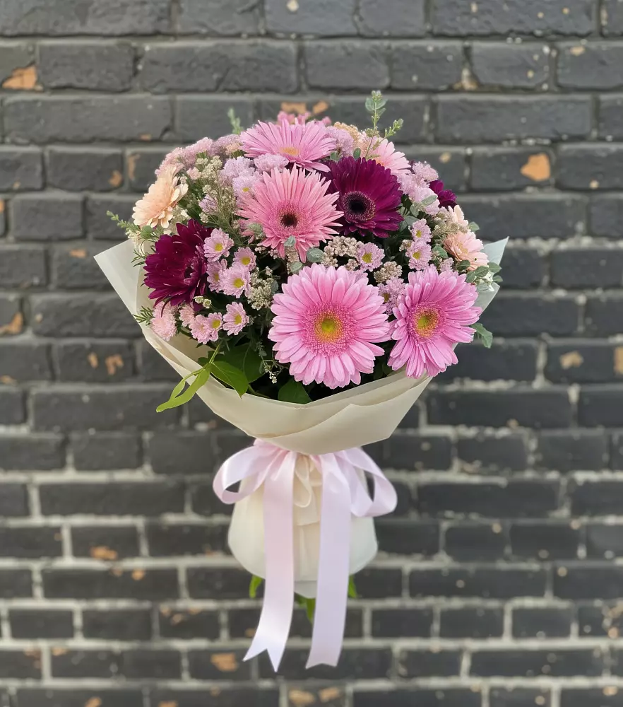 Букет цветов из: Герберы и Хризантемы в Больших Березниках