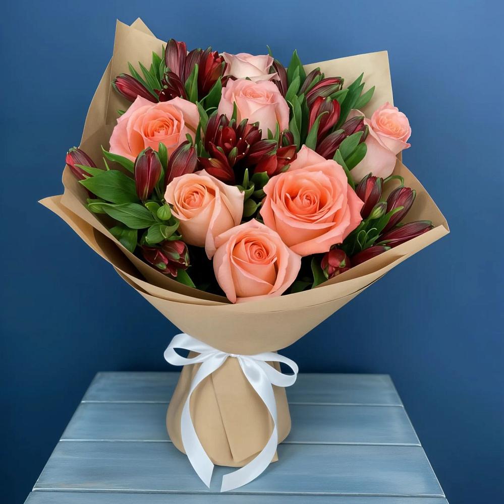 Букет цветов из: Розы и Альстромерии в Больших Березниках