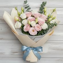 Букет цветов из:  Лизиантусы в Больших Березниках