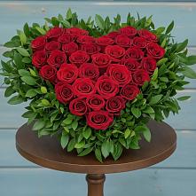 Цветочная композиция из Розы в виде сердца в Больших Березниках