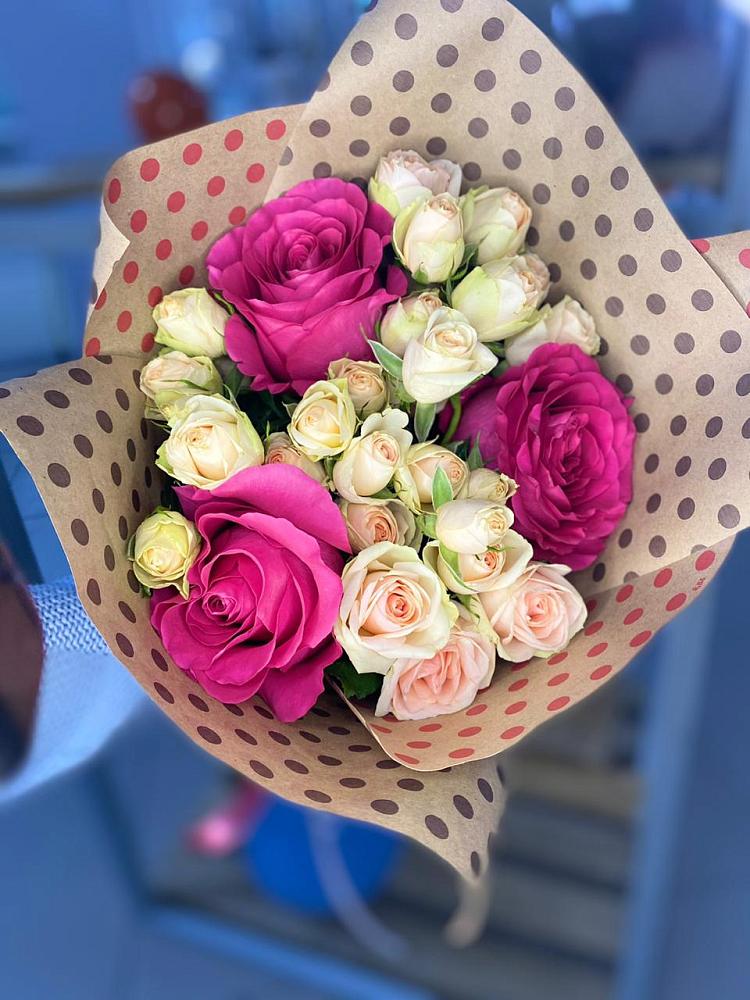 Букет цветов из: Розы в Больших Березниках