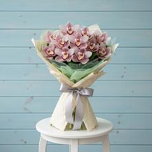 Букет цветов из:  Орхидеи и Розы #REPLACE_PRED# Больших Березниках