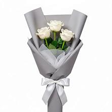 Букет 3 белые розы в Больших Березниках