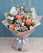 Букет цветов из:  Лизиантусы, Розы, Альстромерии и Гипсофила в Больших Березниках