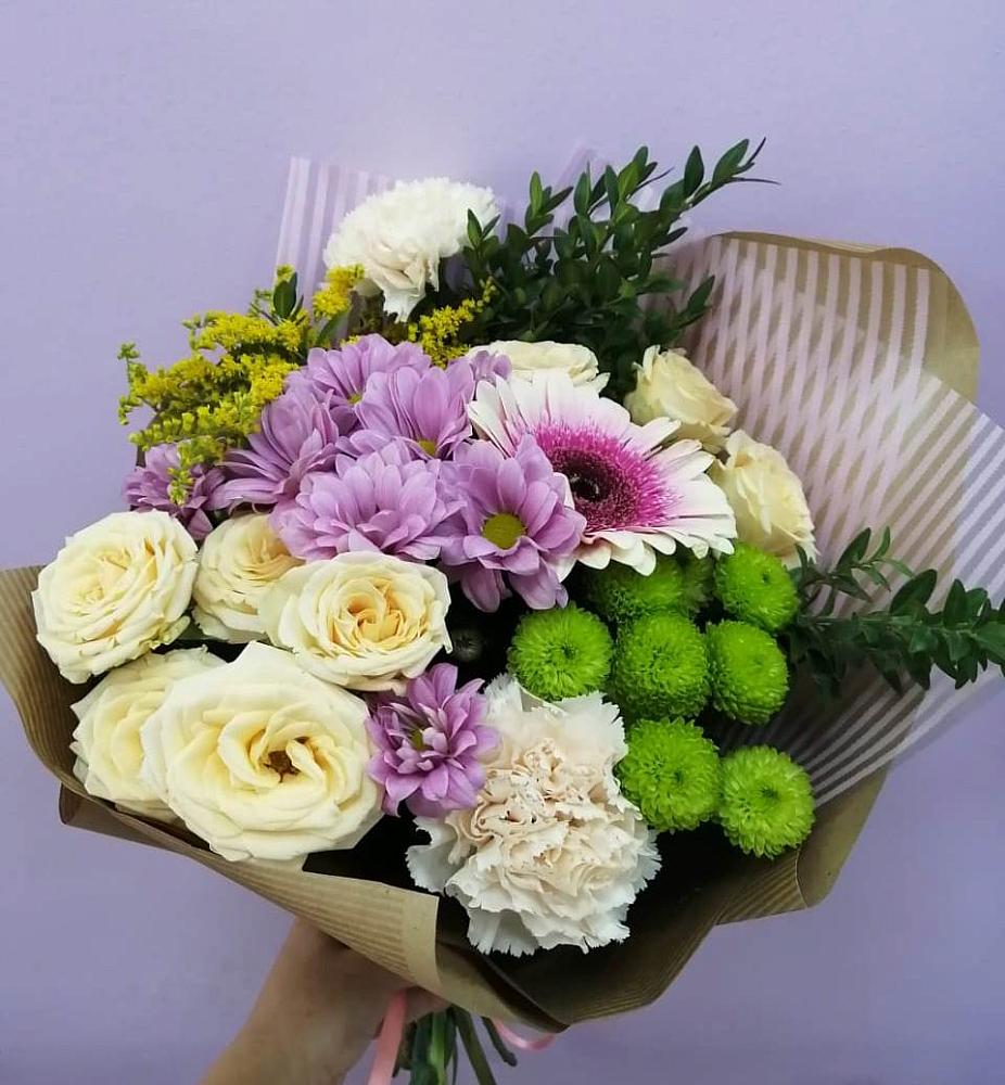 Букет цветов из: Хризантемы, Розы, Гвоздики и Герберы в Больших Березниках