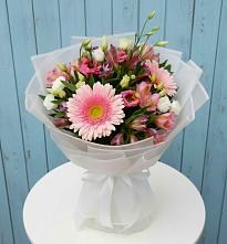 Букет цветов из:  Герберы, Альстромерии и Лизиантусы #REPLACE_PRED# Больших Березниках