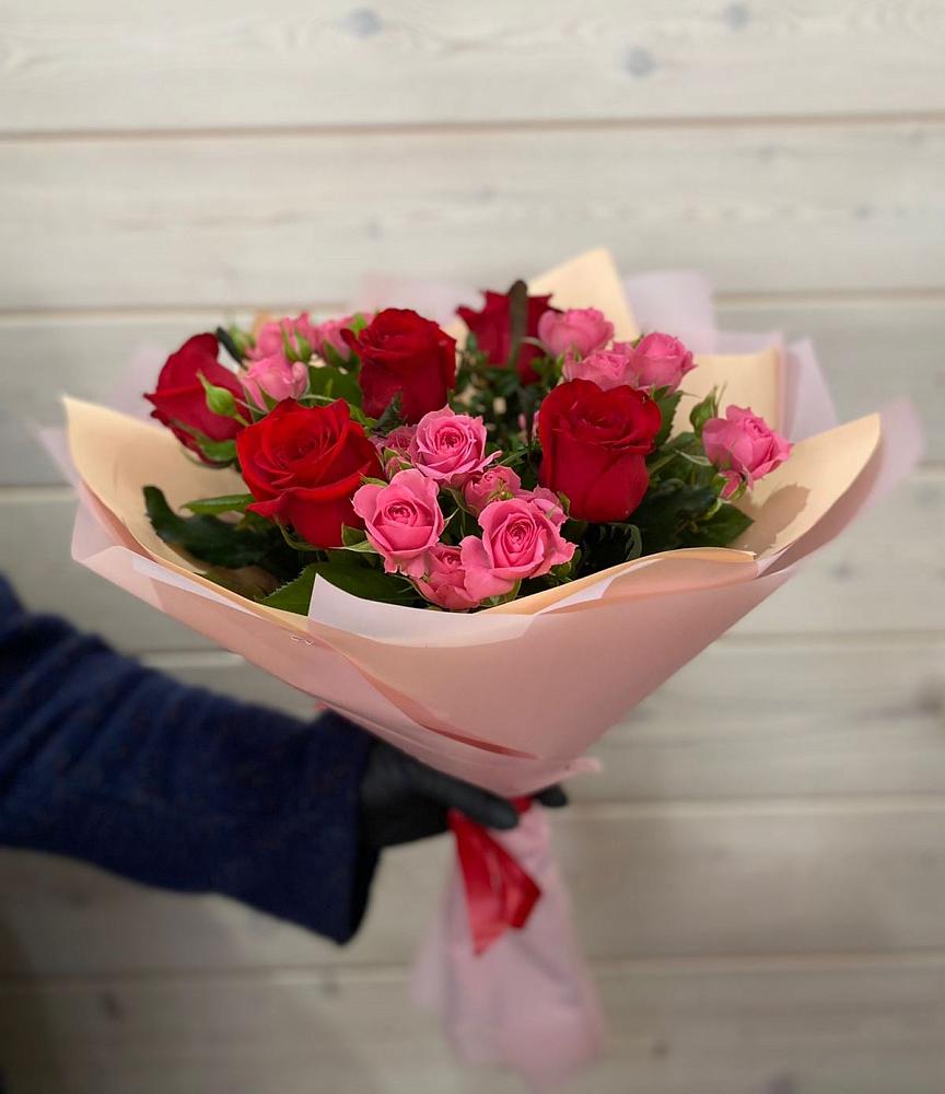 Букет цветов из: Розы в Больших Березниках
