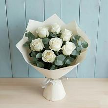 Букет Белые розы в Эвкалипте в Больших Березниках