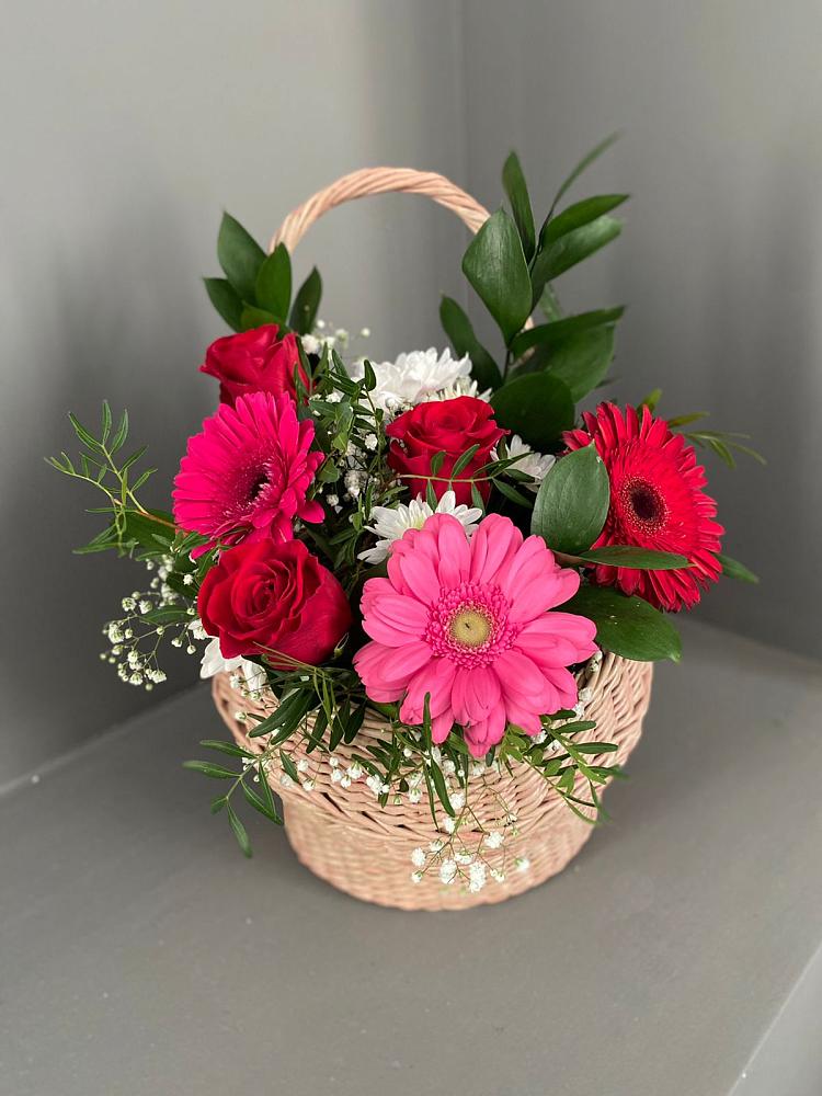 Цветочная композиция из Розы, Хризантемы и Герберы в корзине в Больших Березниках