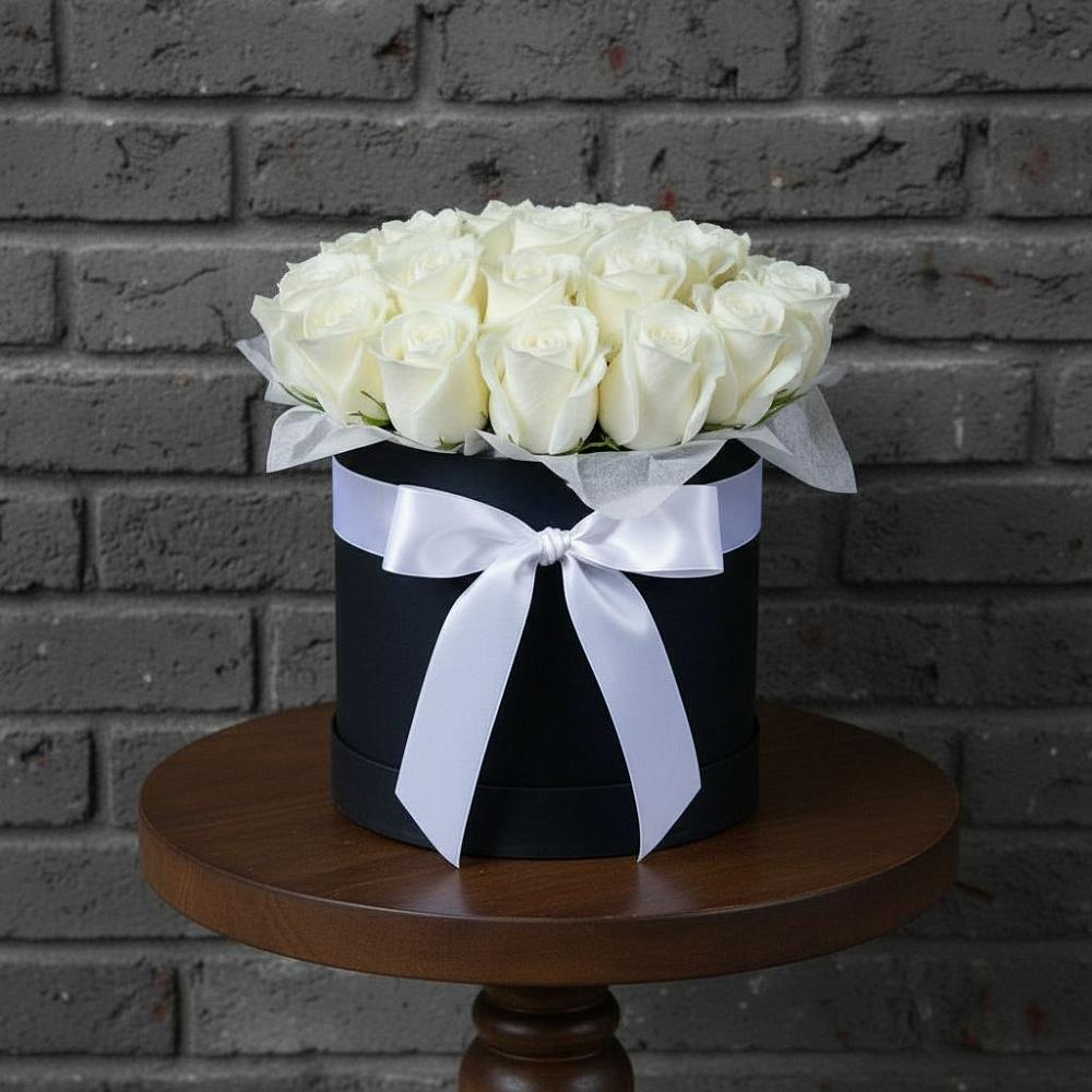 Цветочная композиция из Розы в шляпной коробке в Больших Березниках