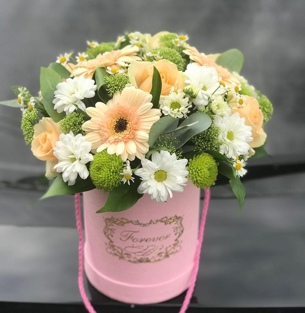 Цветочная композиция из Розы, Герберы и Хризантемы в шляпной коробке в Больших Березниках