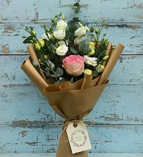 Букет цветов из:  Розы и Лизиантусы в Больших Березниках
