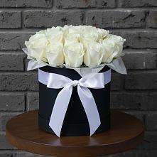 Цветочная композиция из Розы в шляпной коробке в Больших Березниках