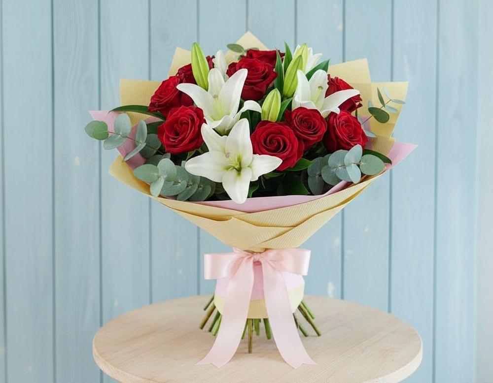 Букет цветов из: Лилии и Розы в Больших Березниках